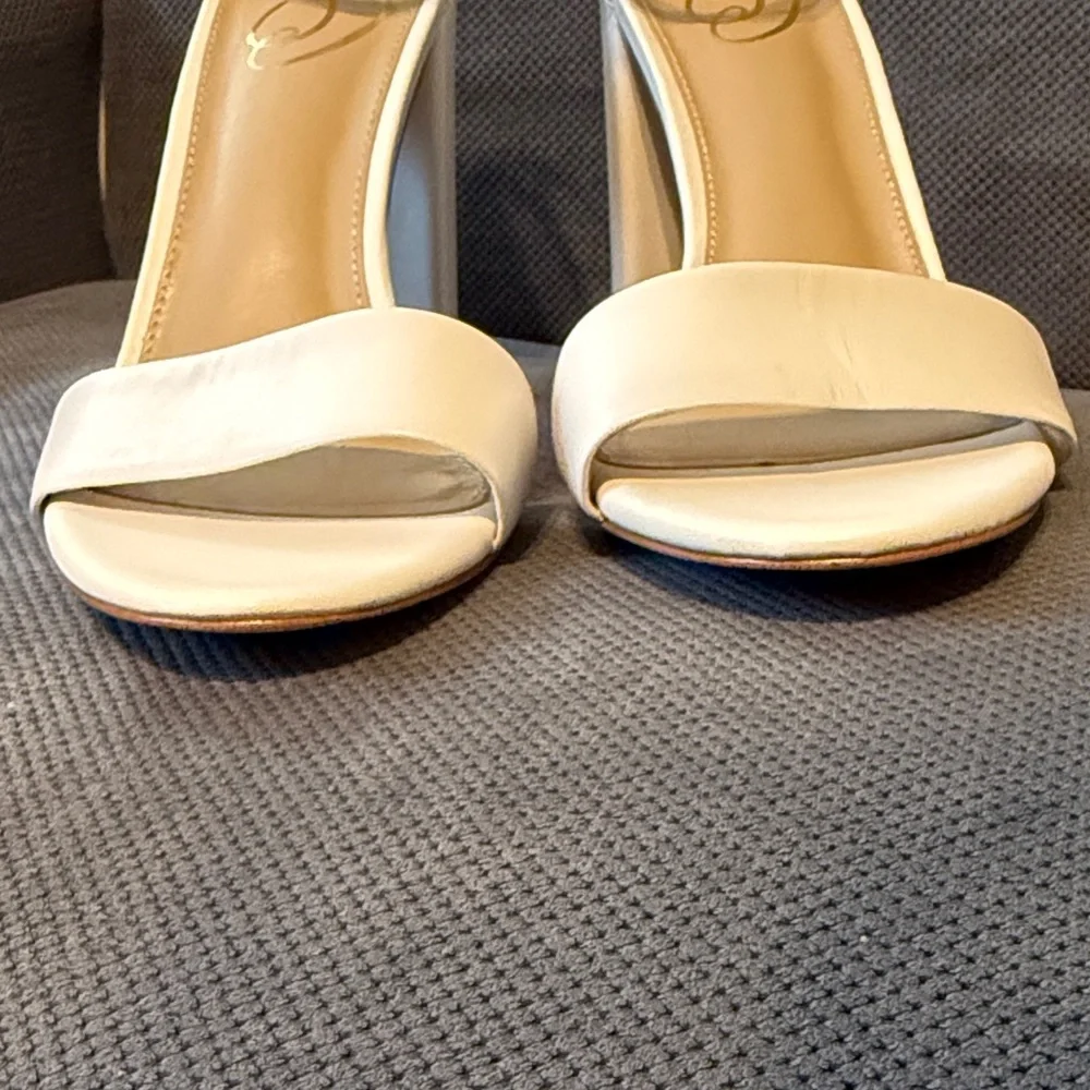 Sam Edelman White Ankle Strap Heels NWOT - Picture 2 of 8